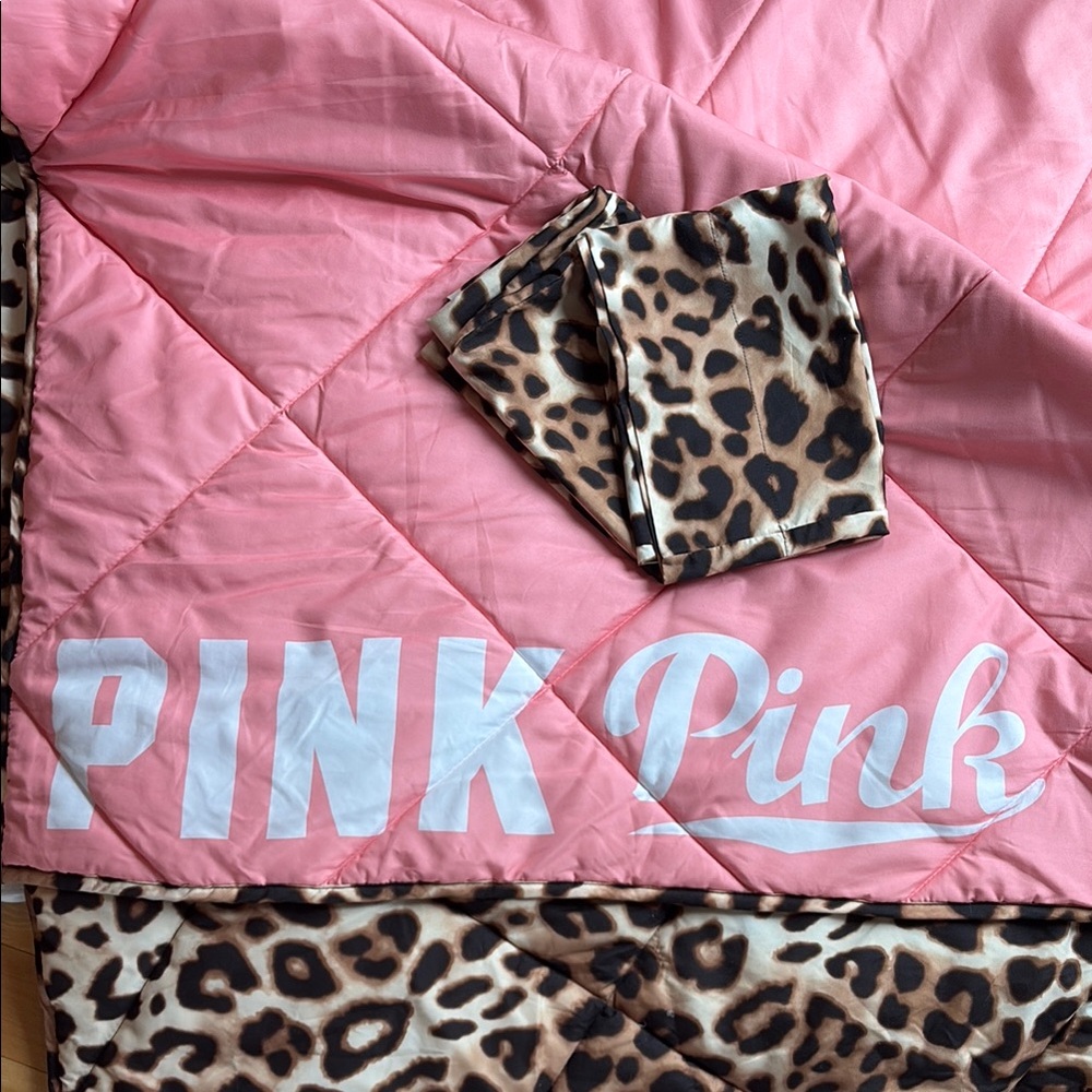 Victoria's Secret PINK Pink Leopard Print Comforter Set